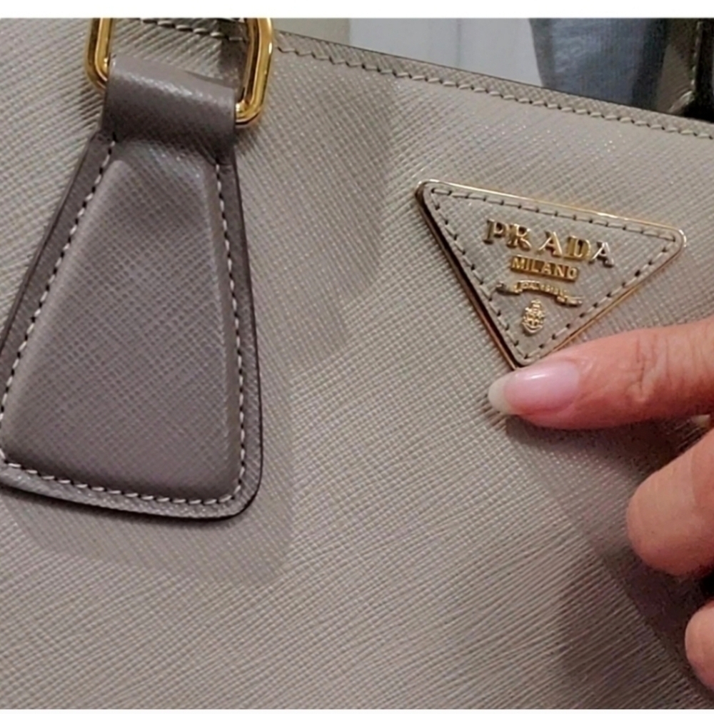 Authentic Prada Saffiano Lux Bicolour Tote Bag - Picture 4 of 13